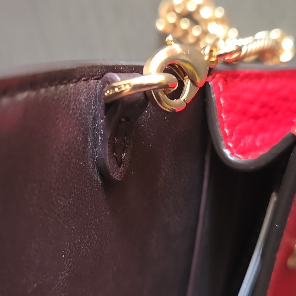 Coach Mini Beige Crossbody Bag with Gold Chain - Picture 4 of 10